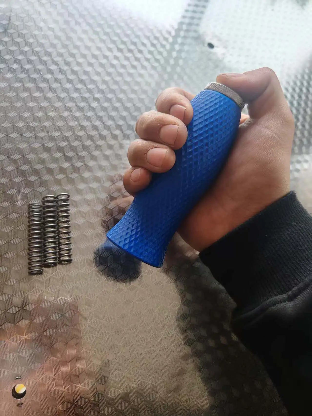 Titan Palm Thumb Strength